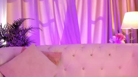 Snapshot of brann_tadzio chatting on 09.17.25 online show from 09.17.25