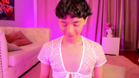 Snapshot of brann_tadzio chatting on 11.19.25 online show from 11.19.25