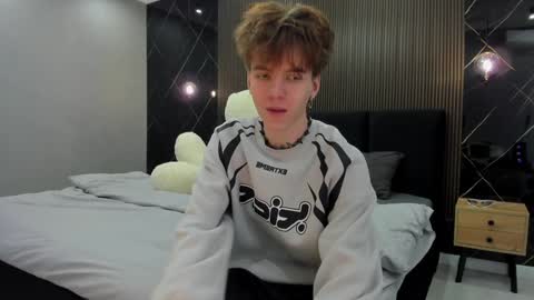 Snapshot of braxiboy chatting on 12.29.24 Brax online show from 12.29.24