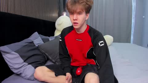 Snapshot of braxiboy chatting on 01.18.25 Brax online show from 01.18.25