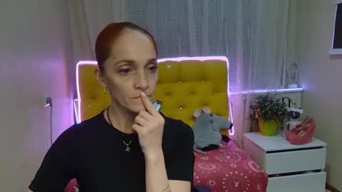 Snapshot of breeterner chatting on 02.05.25 breeterner online show from 02.05.25
