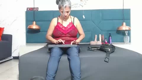 BRENDA VELASQUEZ online show from 02.02.25