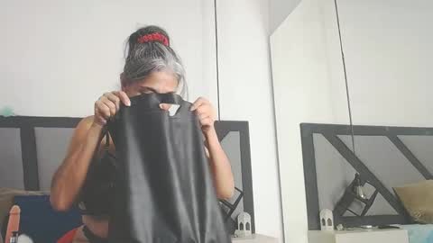 BRENDA VELASQUEZ online show from 09.19.25