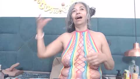 BRENDA VELASQUEZ online show from 04.19.26