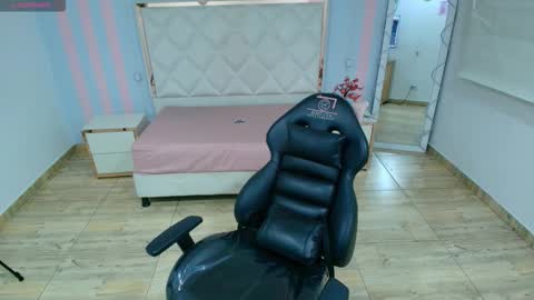 BRENDDA  online show from 12.15.25