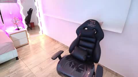 BRENDDA  online show from 12.21.25