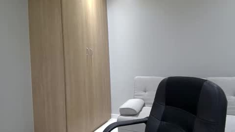 Snapshot of brettdj chatting on 11.06.25 Brett online show from 11.06.25