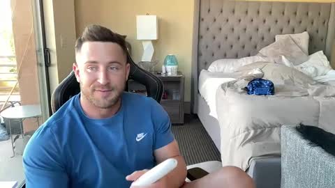 Snapshot of brettmycles chatting on 02.02.25 Brett Mycles online show from 02.02.25