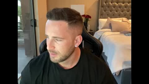 Snapshot of brettmycles chatting on 02.22.25 Brett Mycles online show from 02.22.25