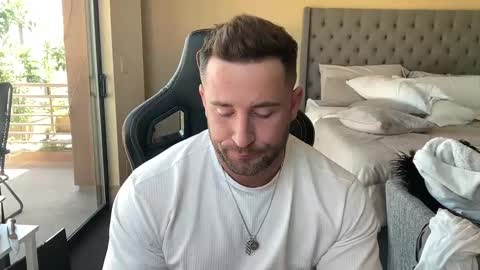 Snapshot of brettmycles chatting on 09.16.25 Brett Mycles online show from 09.16.25