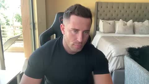 Snapshot of brettmycles chatting on 10.03.25 Brett Mycles online show from 10.03.25