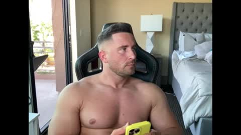 Snapshot of brettmycles chatting on 10.21.25 Brett Mycles online show from 10.21.25