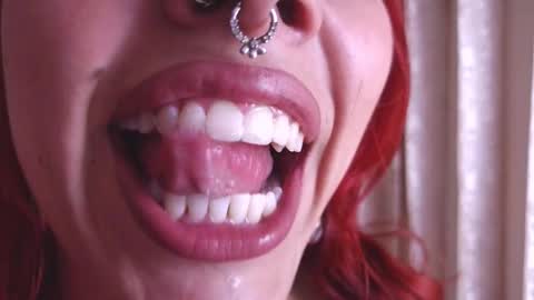 Snapshot of bri_von_dhara_ chatting on 11.27.25 Bri online show from 11.27.25