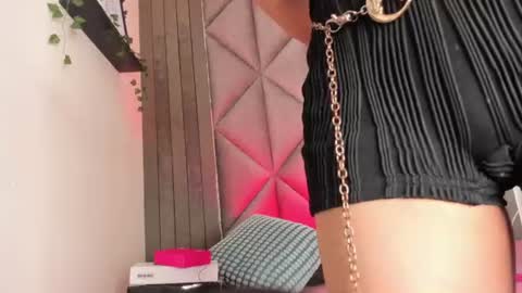 Snapshot of briaconner_ chatting on 06.11.26 B R I A online show from 06.11.26