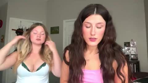 Snapshot of briadominick chatting on 09.27.25 Brianna3 online show from 09.27.25