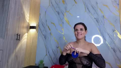 Manuela online show from 04.13.26