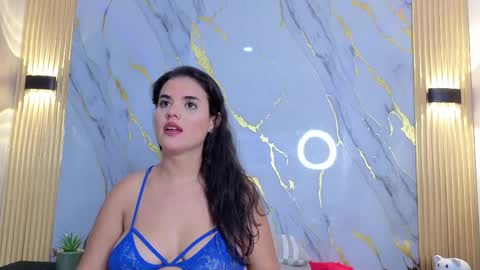 Manuela online show from 04.15.26