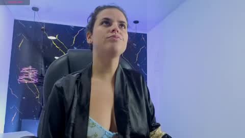 Manuela online show from 06.02.26
