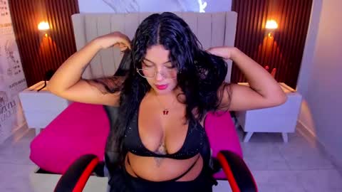 BRIANA online show from 10.07.25