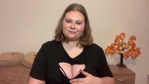 Snapshot of briannakiss21 chatting on 11.16.25 Brianna online show from 11.16.25