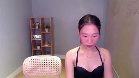 brie_belle online show from 02.13.25