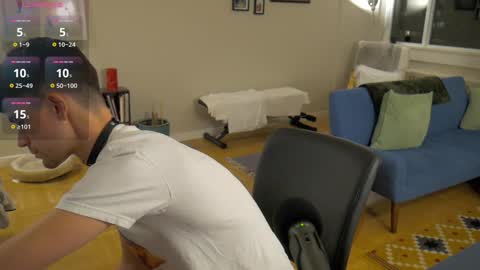 Snapshot of bright_bi chatting on 12.11.24 bright bi online show from 12.11.24