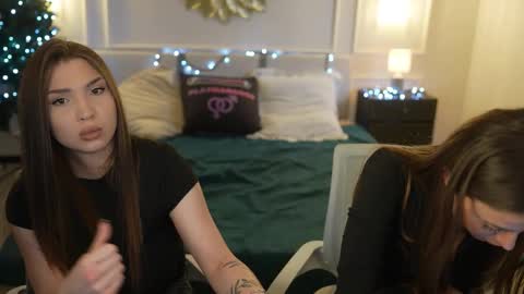 Diamonds Girls online show from 12.19.25