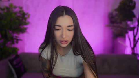 Diamonds Girls online show from 04.12.26