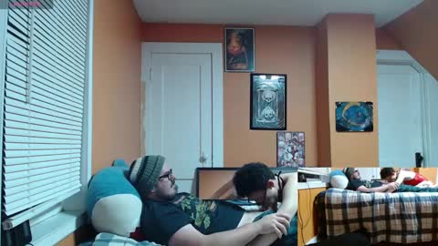 Snapshot of bright_pink_strawberry chatting on 12.20.24 Strawberry online show from 12.20.24