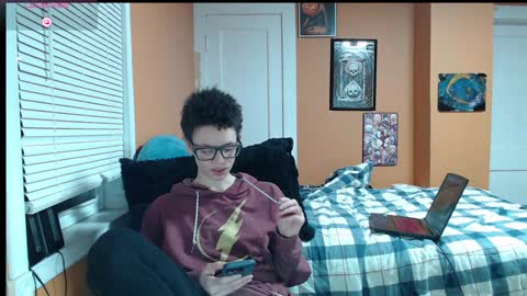 Snapshot of bright_pink_strawberry chatting on 01.14.25 Strawberry online show from 01.14.25