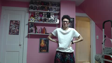 Snapshot of bright_pink_strawberry chatting on 01.19.25 Strawberry online show from 01.19.25