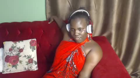 Snapshot of brightebony chatting on 01.02.25 Bright online show from 01.02.25