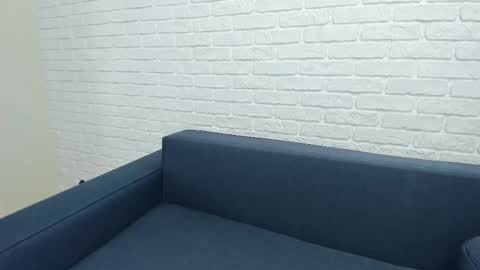 brilliantegirl_ online show from 11.26.25