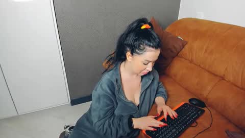 Snapshot of brilliantegirl_ chatting on 02.07.26 brilliantegirl_ online show from 02.07.26