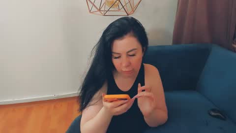 brilliantegirl_ online show from 04.04.26