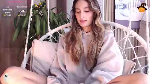 Snapshot of brinna_ev chatting on 09.22.25 B R I N N A online show from 09.22.25