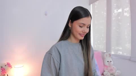 Snapshot of brisa_blue chatting on 10.21.25 Brisa online show from 10.21.25