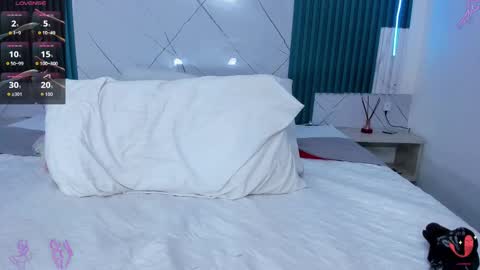 briseida_white online show from 11.06.25