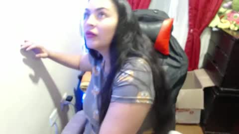 Snapshot of britannysexxy chatting on 01.11.25 scarleth follow mee 3 kis online show from 01.11.25