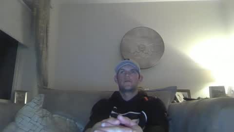 Snapshot of britbigdick1992 chatting on 04.25.26 britbigdick1992 online show from 04.25.26