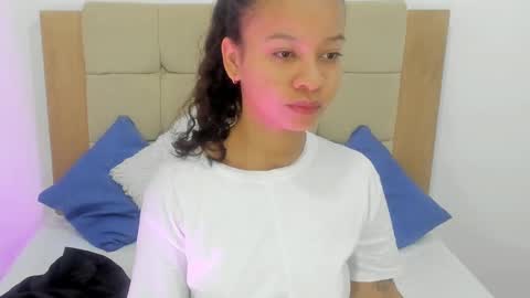 Brithany Rousee online show from 09.23.25