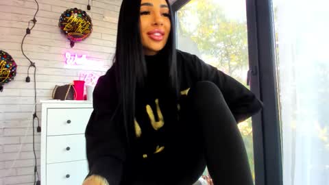 britney_charm online show from 10.17.25