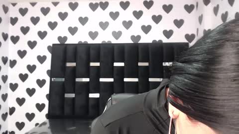 Snapshot of britney_sub chatting on 01.11.25 Britney online show from 01.11.25
