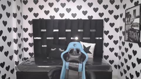 Snapshot of britney_sub chatting on 02.27.25 Britney online show from 02.27.25