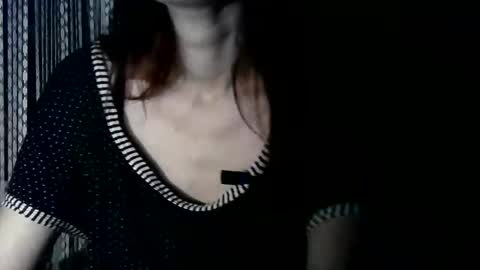 Snapshot of britneyamy chatting on 11.28.25 Britney online show from 11.28.25