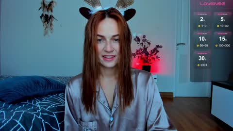 Snapshot of britneyhall chatting on 12.23.24 britneyhall online show from 12.23.24