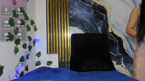 Snapshot of brittanyy20 chatting on 11.18.25 brittanyy20 online show from 11.18.25