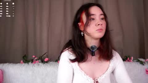 Snapshot of britthe chatting on 02.02.26 Lina online show from 02.02.26