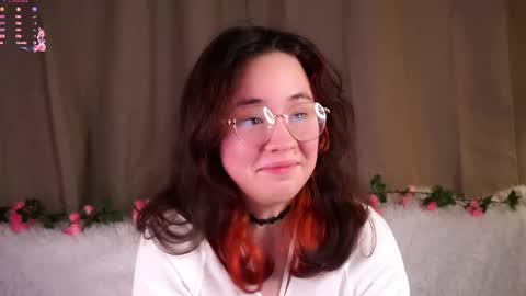 Snapshot of britthe chatting on 02.12.26 Lina online show from 02.12.26