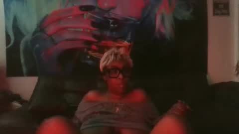 Snapshot of broad90210 chatting on 02.10.26 broad90210 online show from 02.10.26